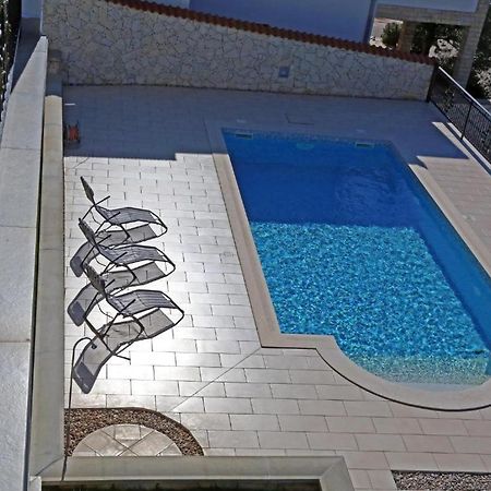 Lovely Apartment With Beautiful Pool Primosten Exterior photo