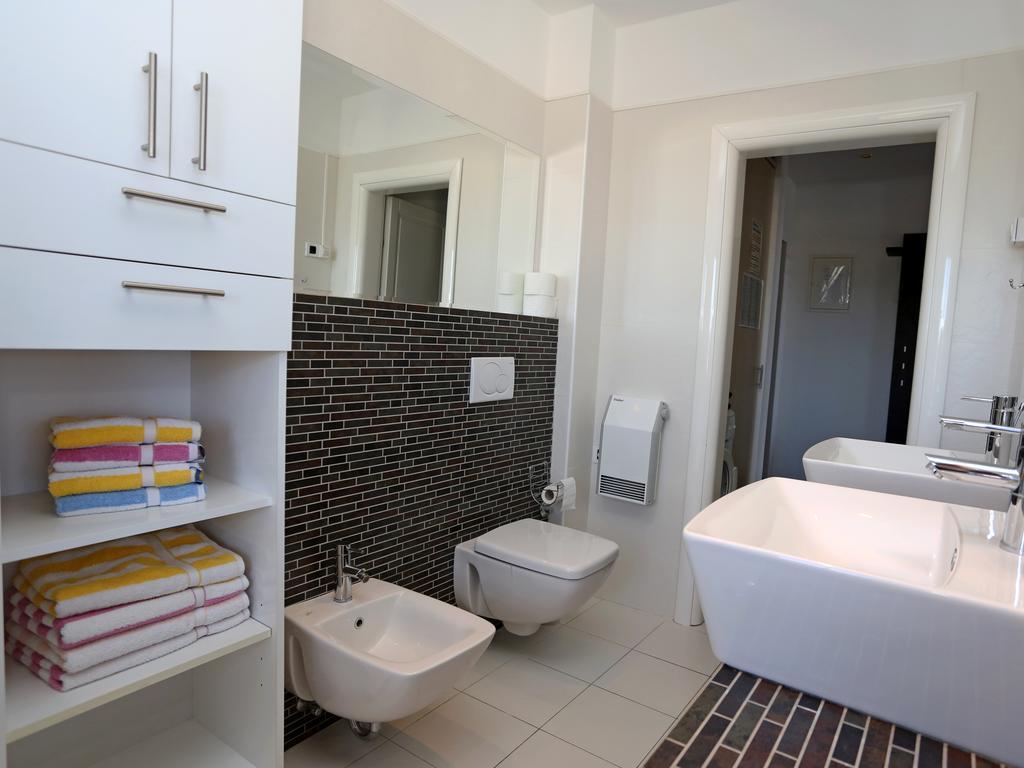 Lovely Apartment With Beautiful Pool Primosten Exterior photo